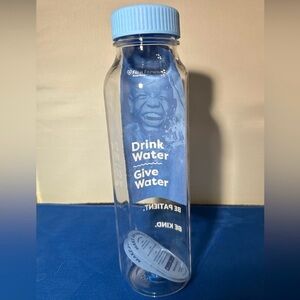 Be kind by Ellen - Water Bottle